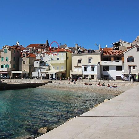 Apartment Fantov Old Town Residence Baska  Bagian luar foto