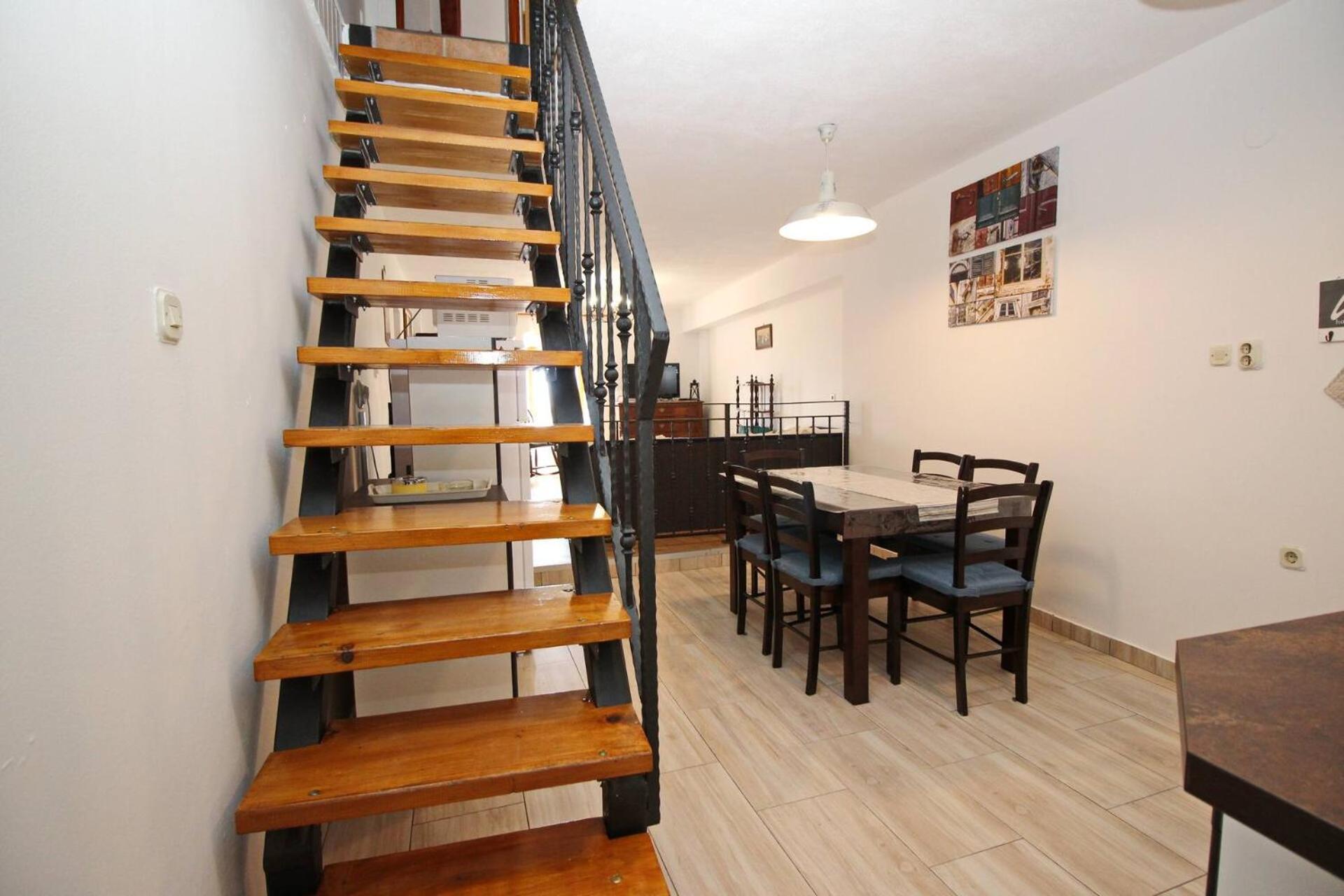 Apartment Fantov Old Town Residence Baska  Bagian luar foto