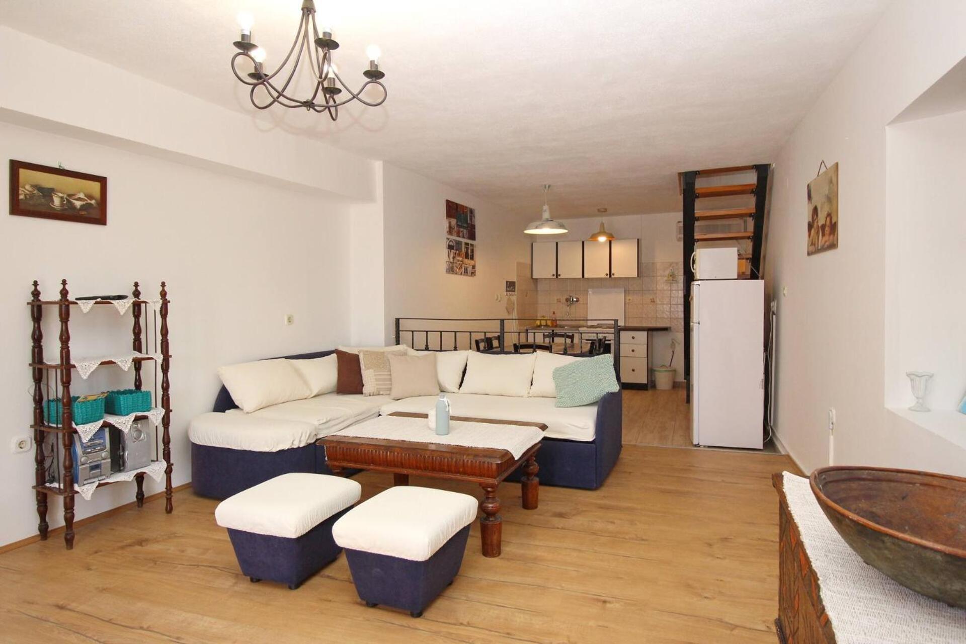 Apartment Fantov Old Town Residence Baska  Bagian luar foto