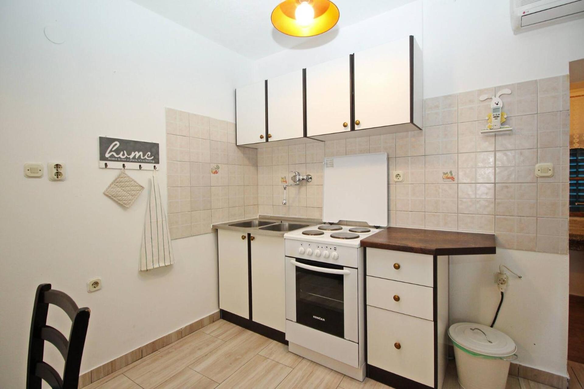 Apartment Fantov Old Town Residence Baska  Bagian luar foto